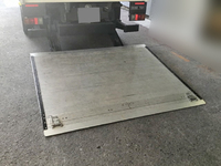 三菱ふそうキャンターアルミバン小型（2t・3t）[写真17]