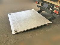 三菱ふそうキャンターアルミバン小型（2t・3t）[写真18]