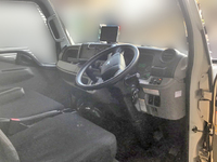 三菱ふそうキャンターアルミバン小型（2t・3t）[写真25]