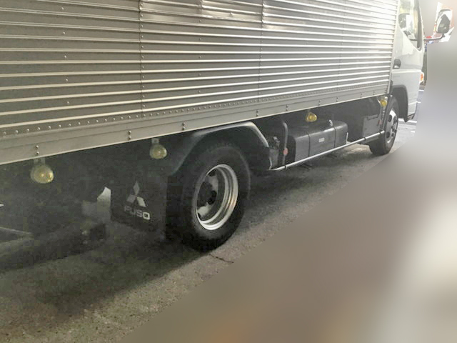 三菱ふそうキャンターアルミバン小型（2t・3t）[写真05]