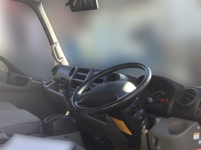 トヨタダイナアルミバン小型（2t・3t）[写真20]