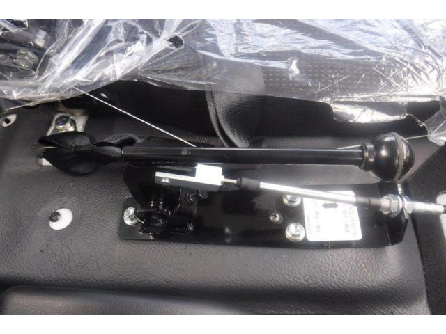 三菱ふそうキャンター散水車小型（2t・3t）[写真15]