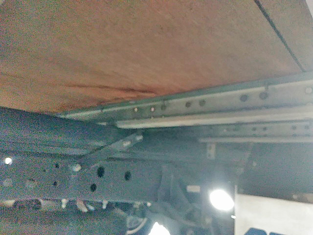 いすゞエルフアルミバン小型（2t・3t）[写真17]