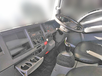 いすゞエルフアルミバン小型（2t・3t）[写真24]