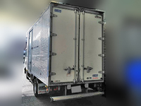 いすゞエルフアルミバン小型（2t・3t）[写真04]