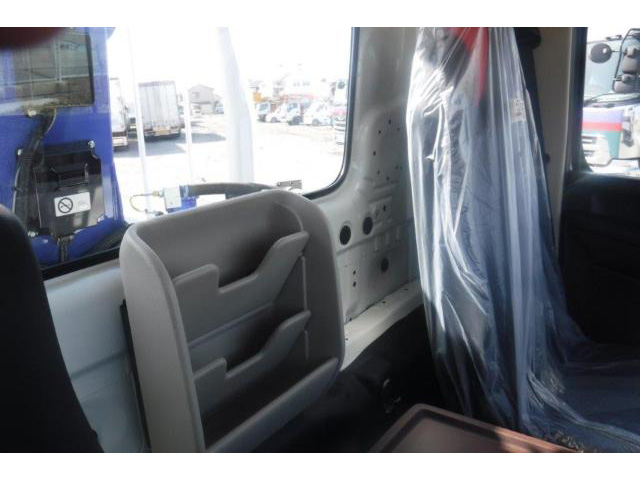 日野レンジャークレーン4段中型（4t）[写真09]