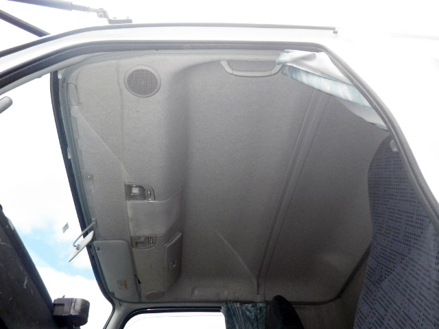 三菱ふそうファイターアルミブロック中型（4t）[写真21]