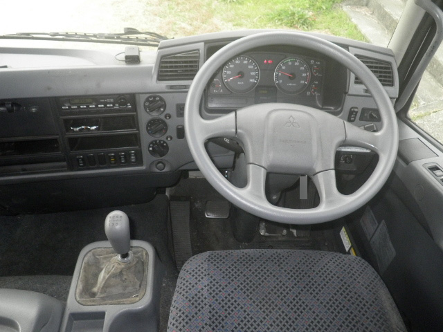 三菱ふそうファイターアルミブロック中型（4t）[写真23]