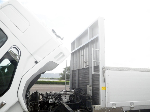 三菱ふそうファイターアルミブロック中型（4t）[写真25]