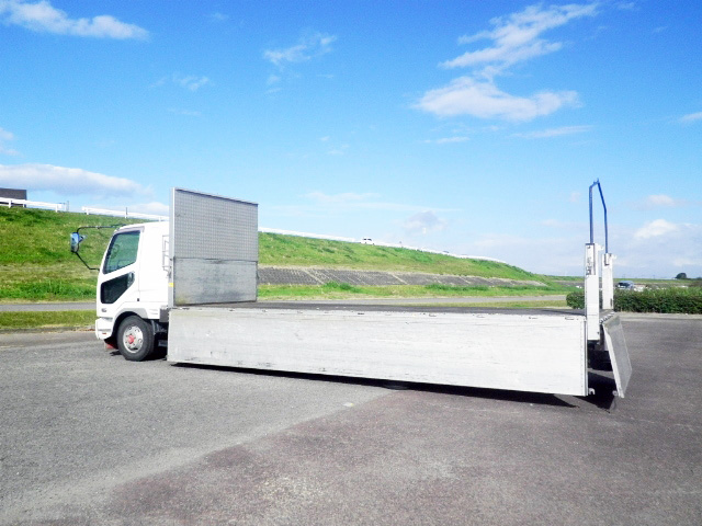 三菱ふそうファイターアルミブロック中型（4t）[写真05]