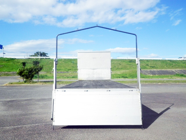 三菱ふそうファイターアルミブロック中型（4t）[写真07]