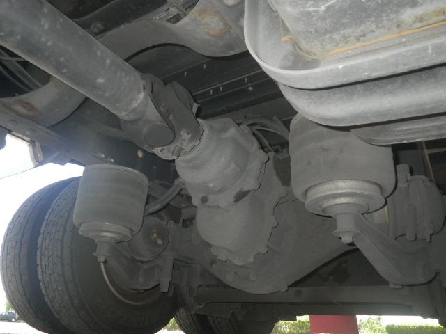 いすゞギガアルミウイング大型（10t）[写真16]