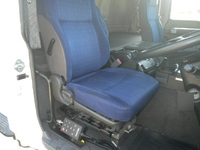 いすゞギガアルミウイング大型（10t）[写真23]