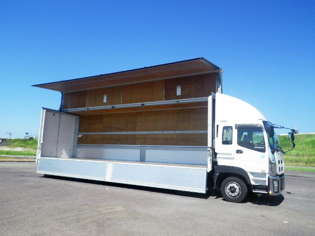 いすゞギガアルミウイング大型（10t）[写真06]