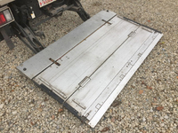 いすゞエルフ冷凍車（冷蔵車）小型（2t・3t）[写真18]