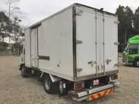 いすゞエルフ冷凍車（冷蔵車）小型（2t・3t）[写真04]