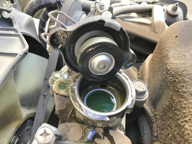 三菱ふそうキャンターダンプ小型（2t・3t）[写真14]