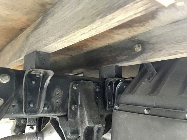 三菱ふそうキャンター平ボディ小型（2t・3t）[写真15]