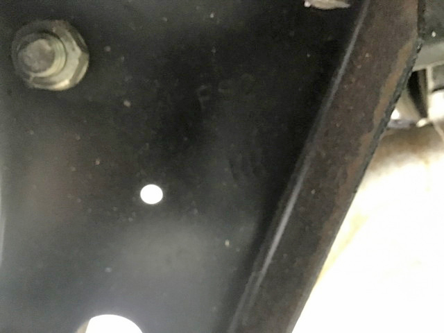 三菱ふそうキャンター平ボディ小型（2t・3t）[写真16]