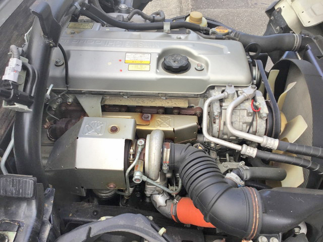 三菱ふそうキャンター平ボディ小型（2t・3t）[写真18]