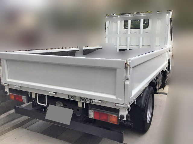 三菱ふそうキャンター平ボディ小型（2t・3t）[写真02]