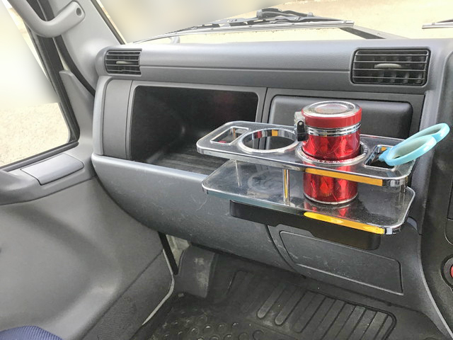 三菱ふそうキャンター平ボディ小型（2t・3t）[写真21]