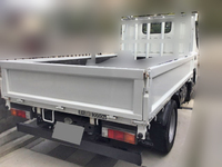 三菱ふそうキャンター平ボディ小型（2t・3t）[写真02]