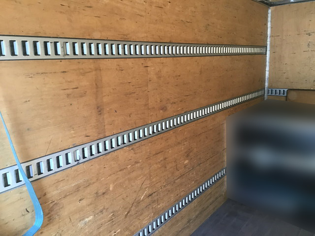 いすゞエルフアルミバン小型（2t・3t）[写真11]