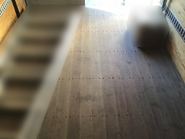 いすゞエルフアルミバン小型（2t・3t）[写真13]