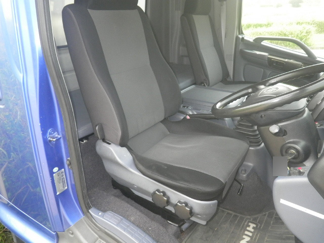 日野レンジャーアルミウイング中型（4t）[写真23]