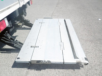 いすゞエルフアルミバン小型（2t・3t）[写真13]