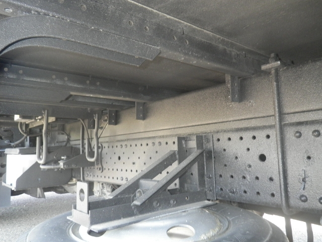 いすゞエルフアルミバン小型（2t・3t）[写真16]