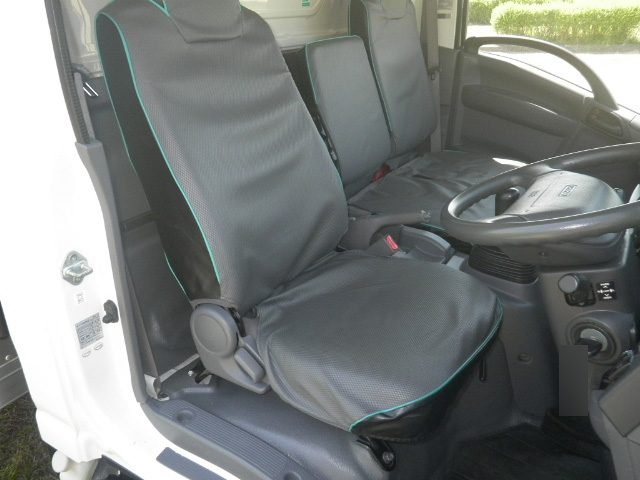 いすゞエルフアルミバン小型（2t・3t）[写真25]