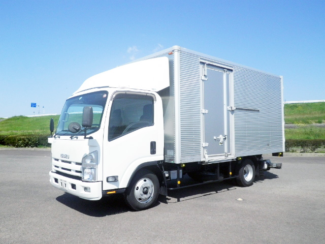 いすゞエルフアルミバン小型（2t・3t）[写真03]