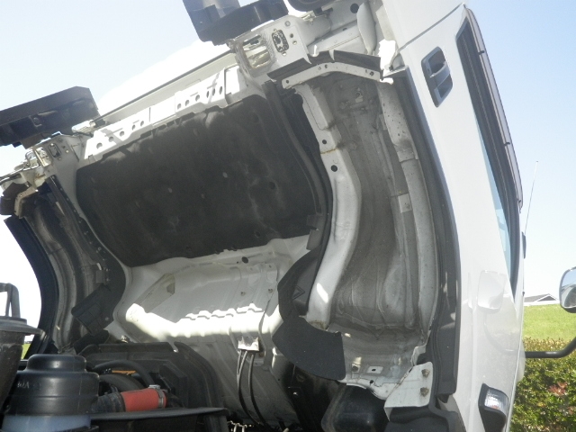 いすゞエルフアルミバン小型（2t・3t）[写真30]