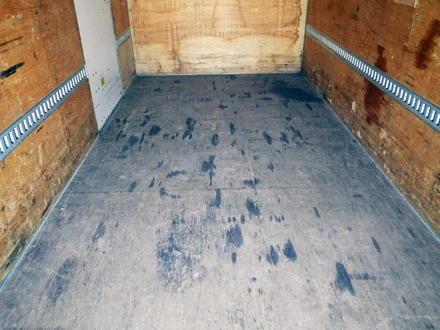 いすゞエルフアルミバン小型（2t・3t）[写真07]