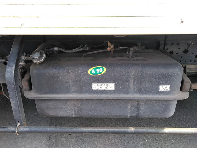 三菱ふそうキャンターアルミバン小型（2t・3t）[写真16]