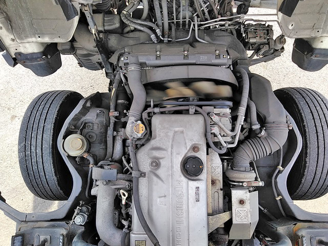 三菱ふそうキャンターアルミバン小型（2t・3t）[写真23]