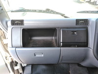 三菱ふそうキャンターアルミバン小型（2t・3t）[写真38]