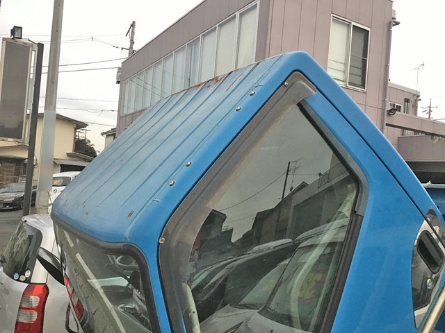 三菱ふそうキャンターダンプ小型（2t・3t）[写真09]