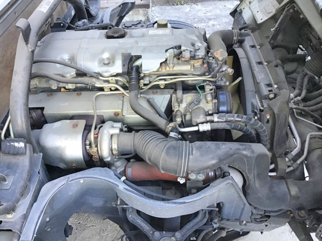 三菱ふそうキャンター平ボディ小型（2t・3t）[写真11]