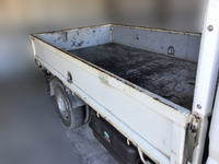 三菱ふそうキャンター平ボディ小型（2t・3t）[写真05]