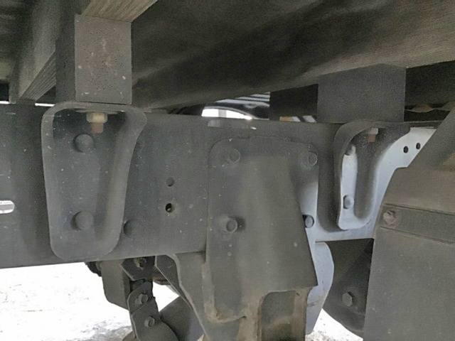 三菱ふそうキャンター平ボディ小型（2t・3t）[写真09]