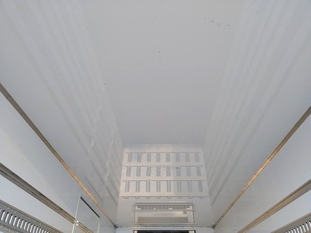 いすゞフォワード冷凍車（冷蔵車）中型（4t）[写真13]