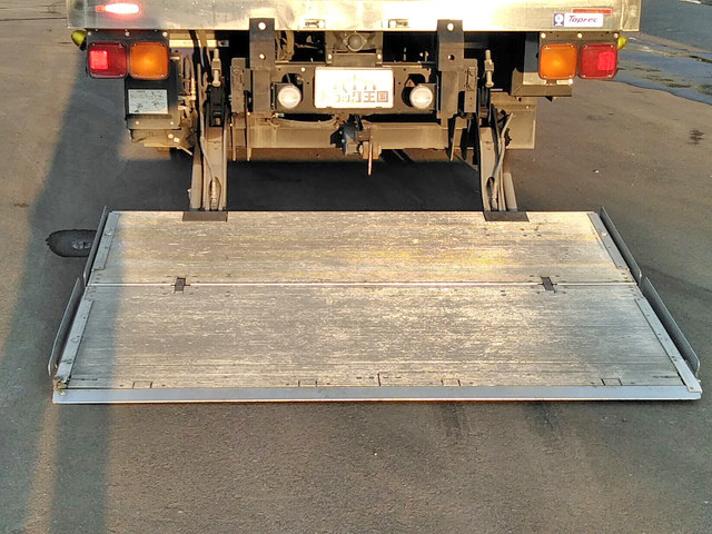 いすゞフォワード冷凍車（冷蔵車）中型（4t）[写真16]