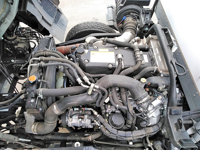 いすゞフォワード冷凍車（冷蔵車）中型（4t）[写真24]