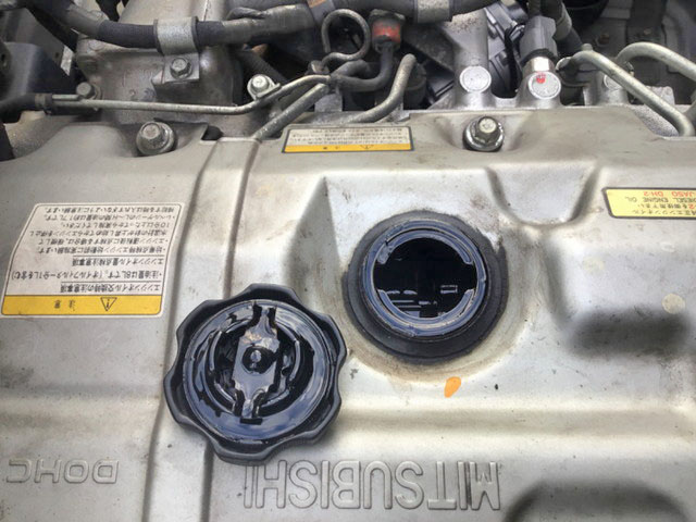 三菱ふそうキャンター平ボディ小型（2t・3t）[写真10]