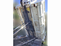 いすゞフォワードアームロール中型（4t）[写真13]