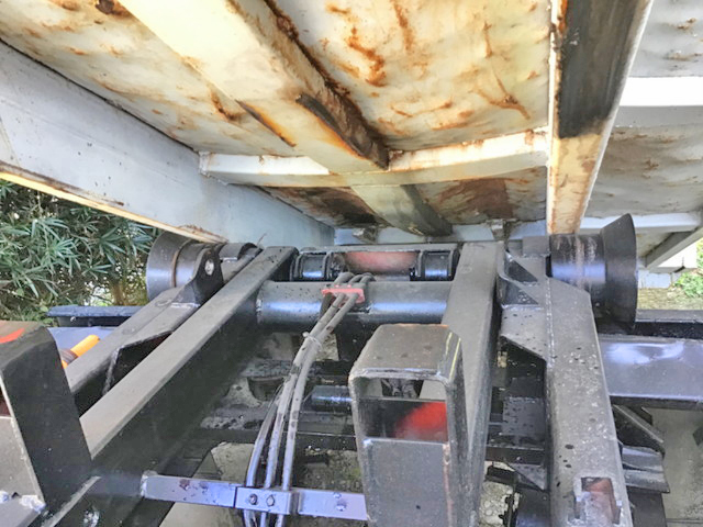 いすゞフォワードアームロール中型（4t）[写真15]