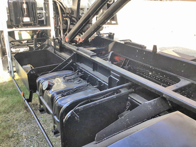 いすゞフォワードアームロール中型（4t）[写真17]